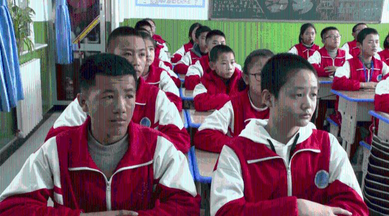 篮球运动员营救